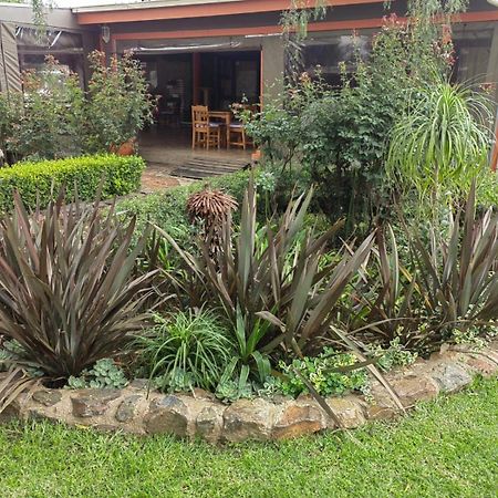 Sibahlenomhlambi Guesthouse Springs  Esterno foto