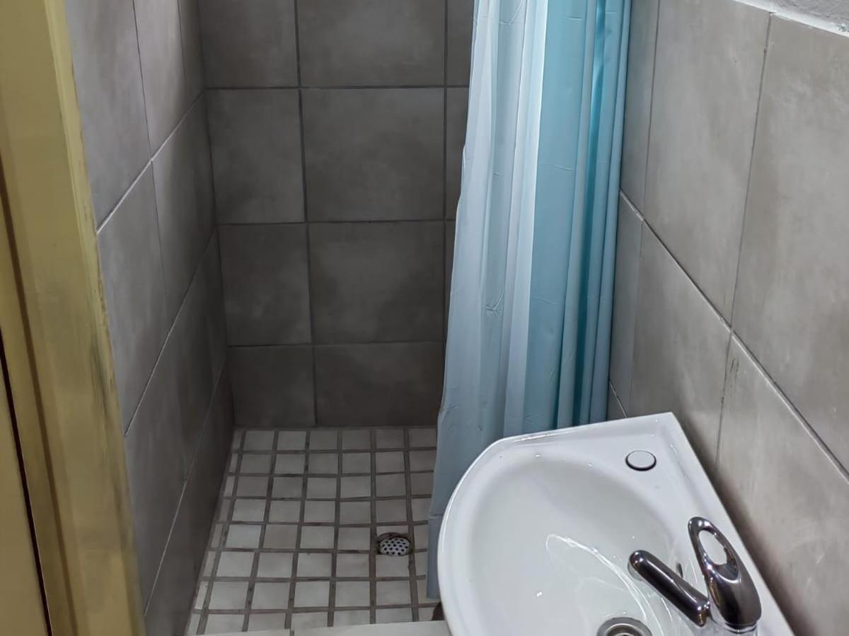 Sibahlenomhlambi Guesthouse Springs  Camera foto